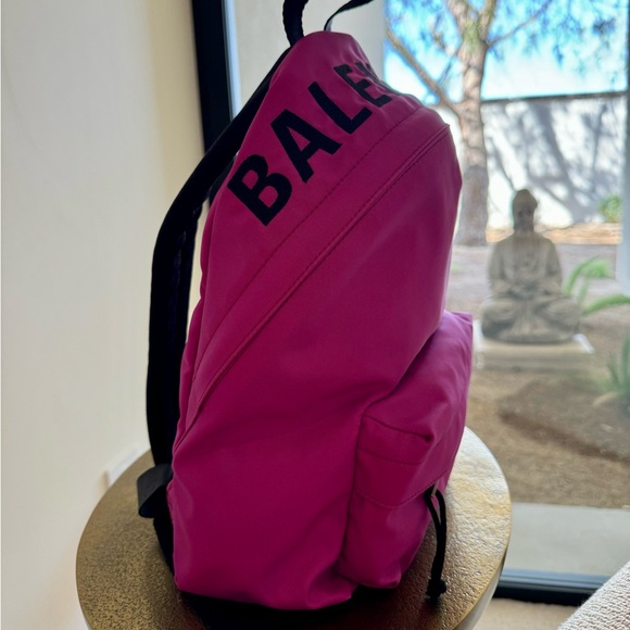 This is an NEW WITH TAGS authentic BALENCIAGA Nylon Wheel Logo Backpack. - Picture 2 of 4